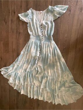 Soft and flirty hi low maxi, like new, medium